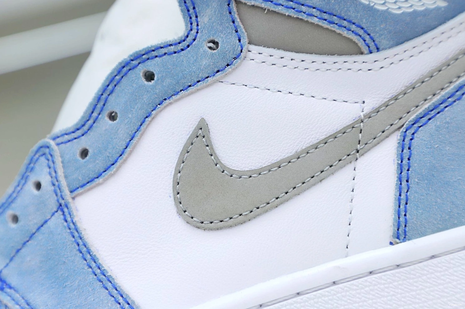 'HYPER RETRO 1 AIR JORDAN HIGH OG ROYAL' 1226